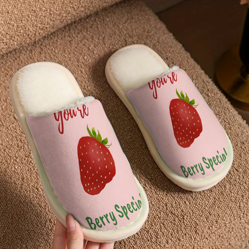 Men Shoes Quotes - Strawberry Quote Luxe Pluche Pantoffels voor